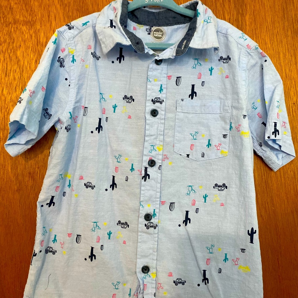Short sleeve button up